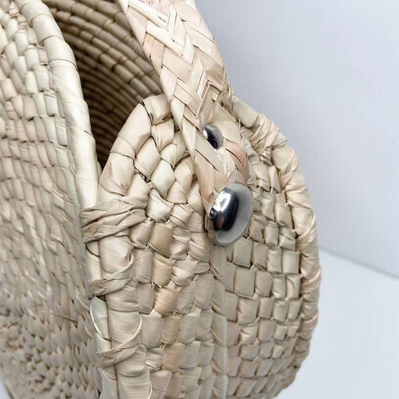 vintage wicker handbag, round wicker purse, vintage wicker purse with strap - Picture 6 of 10
